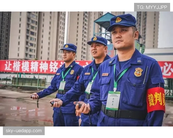 拉人犯规的判罚标准与裁判实战应用解析